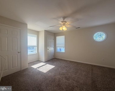 8909 Chesapeake Avenue - Photo Thumbnail 4
