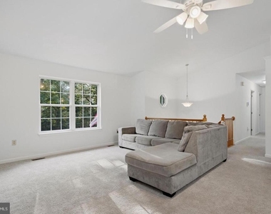 11516 Deadwood Drive - Photo Thumbnail 6