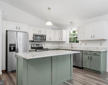 11516 Deadwood Drive - Photo Thumbnail 14