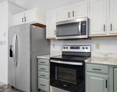 11516 Deadwood Drive - Photo Thumbnail 16