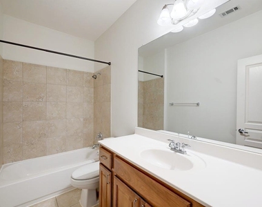 6701 Covered Bridge Dr - Photo Thumbnail 21