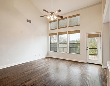 6701 Covered Bridge Dr - Photo Thumbnail 6