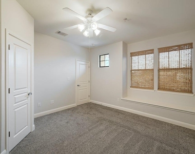 6701 Covered Bridge Dr - Photo Thumbnail 19