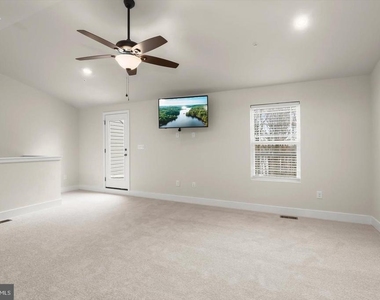 304 Sweetbay Road - Photo Thumbnail 11
