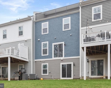 304 Sweetbay Road - Photo Thumbnail 14