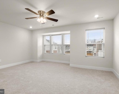 304 Sweetbay Road - Photo Thumbnail 36