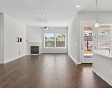 6405 Velvet Leaf Ln - Photo Thumbnail 8