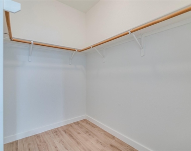 3315 Santee Dr - Photo Thumbnail 20