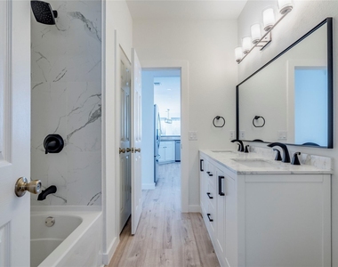3315 Santee Dr - Photo Thumbnail 24