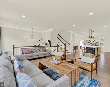 13914 Fox Hill Road - Photo Thumbnail 3