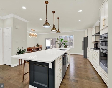 13914 Fox Hill Road - Photo Thumbnail 6
