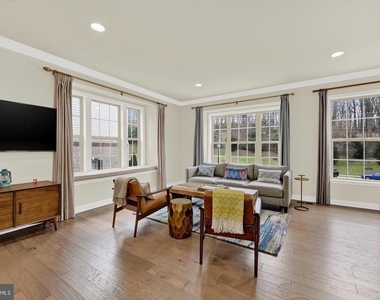 13914 Fox Hill Road - Photo Thumbnail 4