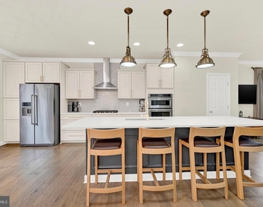 13914 Fox Hill Road - Photo Thumbnail 7