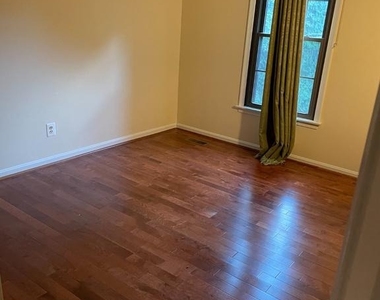 14 Walton Way - Photo Thumbnail 11