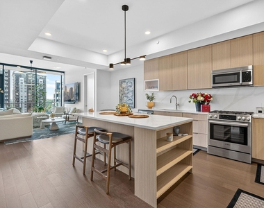 700 River St - Photo Thumbnail 5