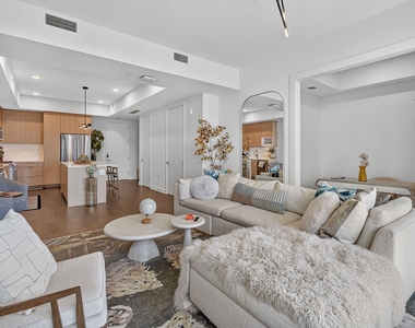 700 River St - Photo Thumbnail 4