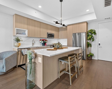 700 River St - Photo Thumbnail 7