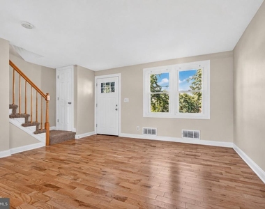 7531 Holabird Avenue - Photo Thumbnail 4