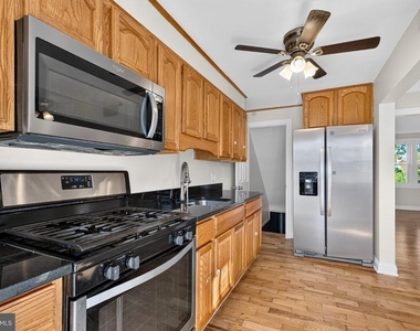 7531 Holabird Avenue - Photo Thumbnail 10