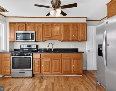 7531 Holabird Avenue - Photo Thumbnail 7