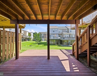 9739 Harvester Circle - Photo Thumbnail 22