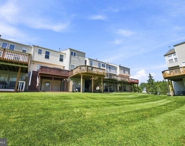 9739 Harvester Circle - Photo Thumbnail 24