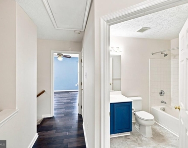9739 Harvester Circle - Photo Thumbnail 20