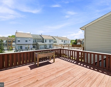9739 Harvester Circle - Photo Thumbnail 9