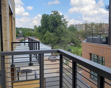 1501 E 4th St - Photo Thumbnail 19