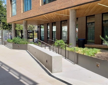 1501 E 4th St - Photo Thumbnail 24