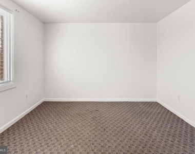 7941 E Baltimore Street - Photo Thumbnail 18