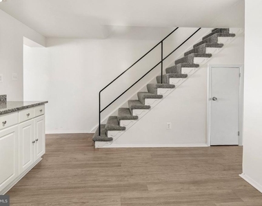 7944 Eastdale Road - Photo Thumbnail 17