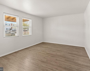 7944 Eastdale Road - Photo Thumbnail 6