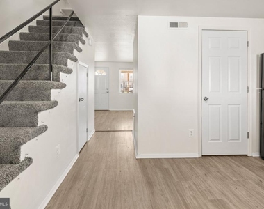 7944 Eastdale Road - Photo Thumbnail 20