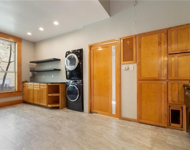 3210 Hampton (a) Rd - Photo Thumbnail 5