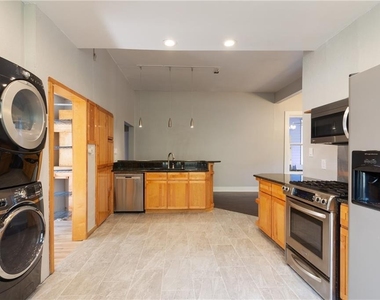 3210 Hampton (a) Rd - Photo Thumbnail 6
