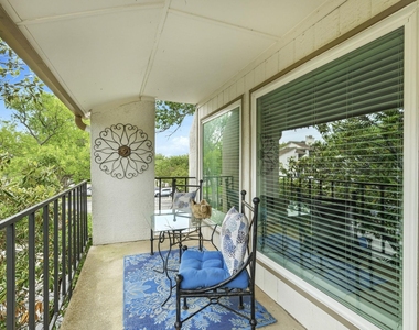 6910 Hart Ln - Photo Thumbnail 2
