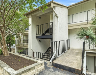 6910 Hart Ln - Photo Thumbnail 19