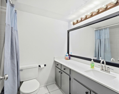 6910 Hart Ln - Photo Thumbnail 14