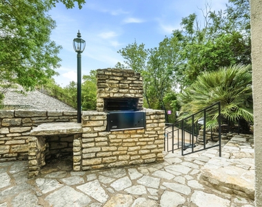 6910 Hart Ln - Photo Thumbnail 25