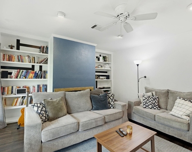 6910 Hart Ln - Photo Thumbnail 6