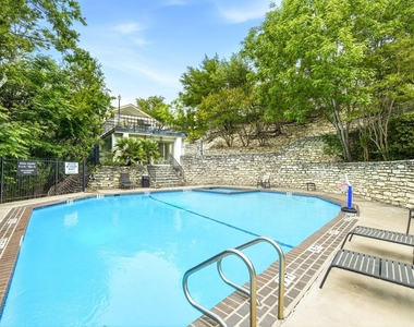 6910 Hart Ln - Photo Thumbnail 23