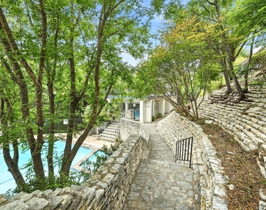 6910 Hart Ln - Photo Thumbnail 24