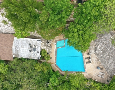 6910 Hart Ln - Photo Thumbnail 32