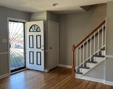 4823 Williston Street - Photo Thumbnail 2