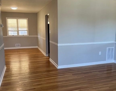 4823 Williston Street - Photo Thumbnail 1
