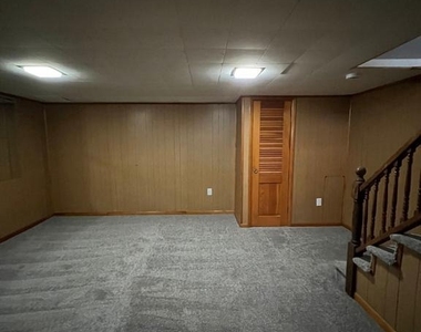 4823 Williston Street - Photo Thumbnail 8