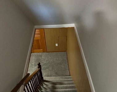 4823 Williston Street - Photo Thumbnail 7