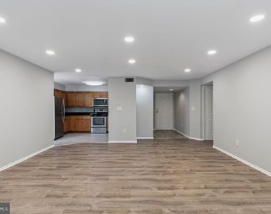 2901 Fallstaff Road - Photo Thumbnail 32