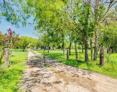 123 Crossroads Dr - Photo Thumbnail 31